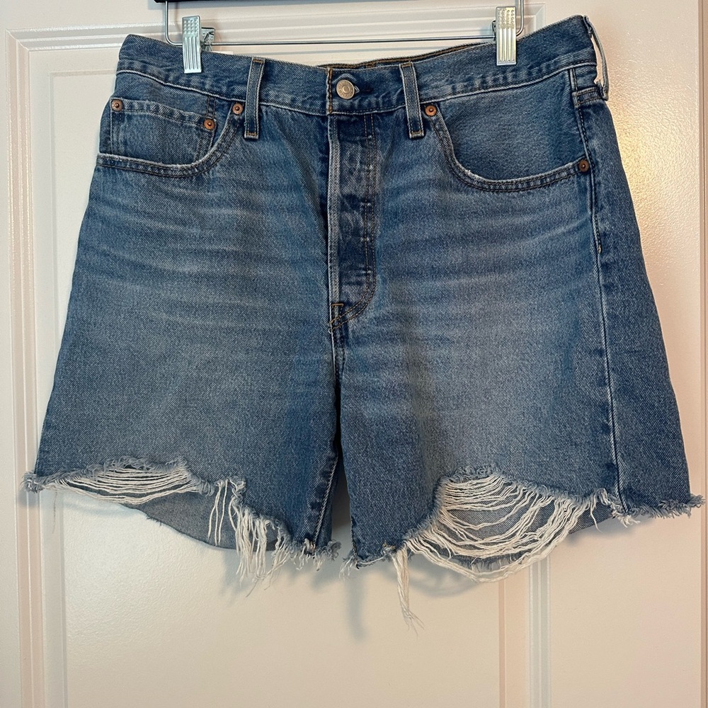 Levi’s Denim Distressed Women's Shorts size 31
